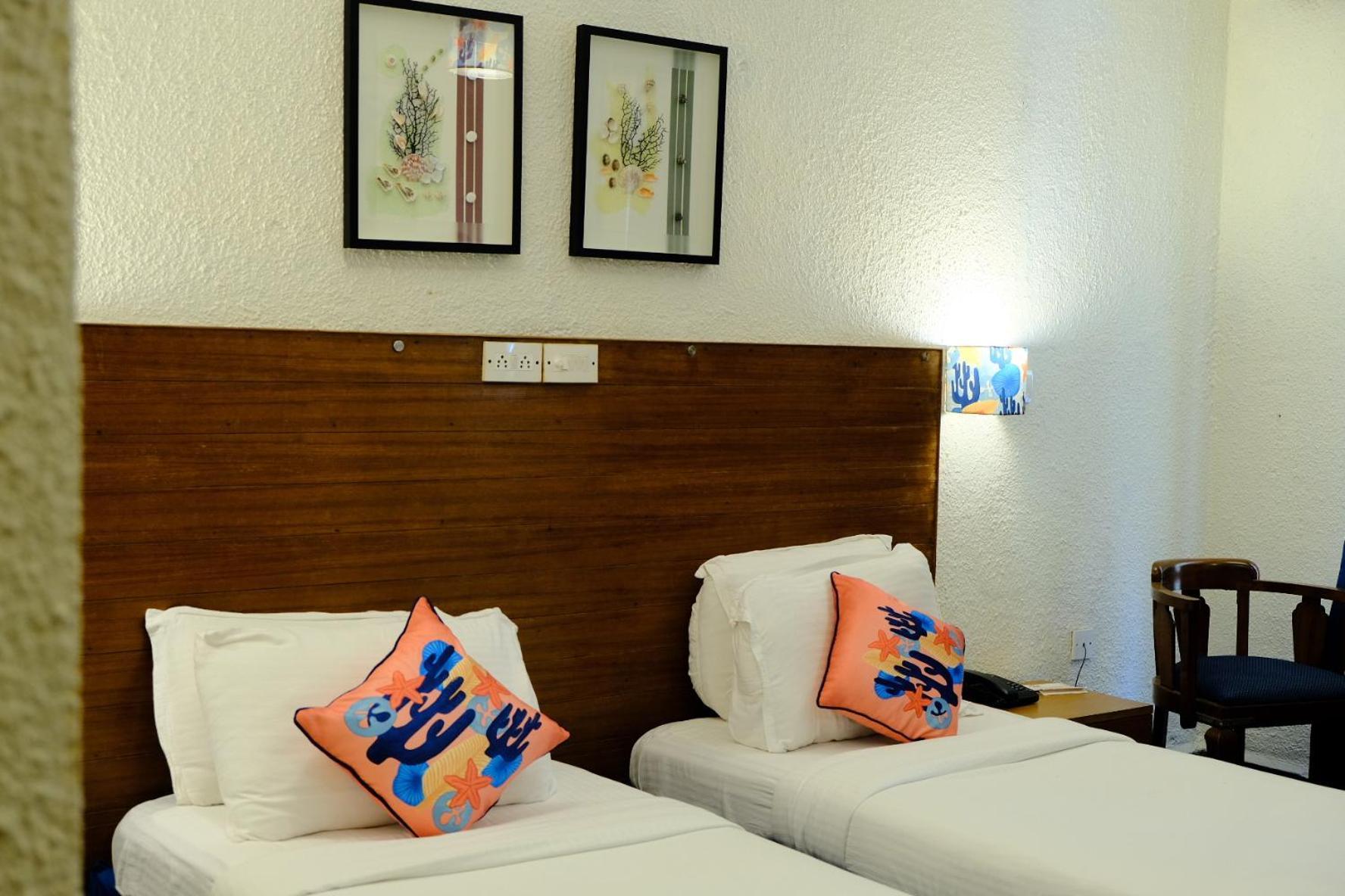 सहारा Bambolim Beach Resort 3*